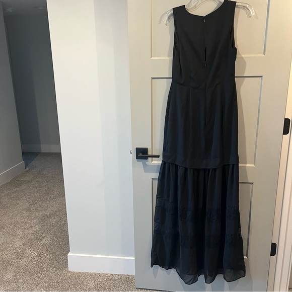 BCBGeneration Size 4 Black Maxi Dress Sleeveless Tiered Lace Sheer - Picture 9 of 10